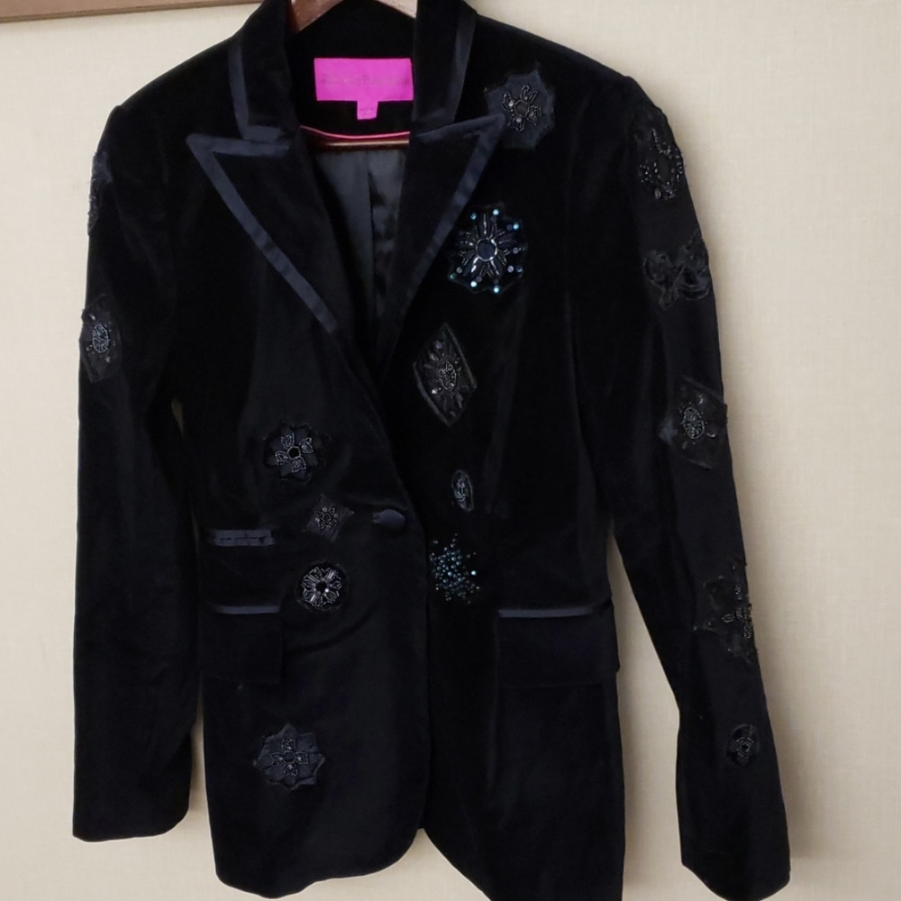 GORGEOUS and detailed jacket! Ebene by Assuline